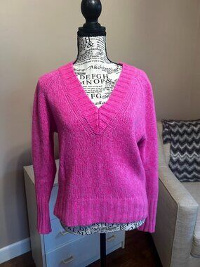 White + Warren 100% Cashmere V-Neck Sweater Pink M